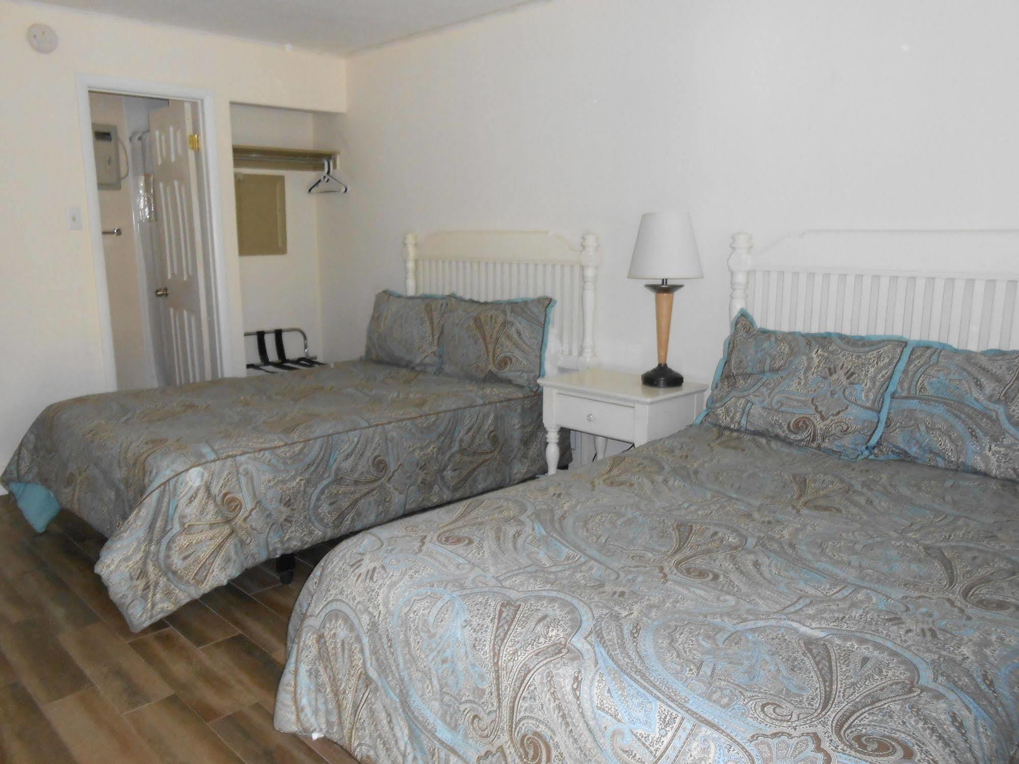 Meris Gardens B&B Bethany Beach Bagian luar foto