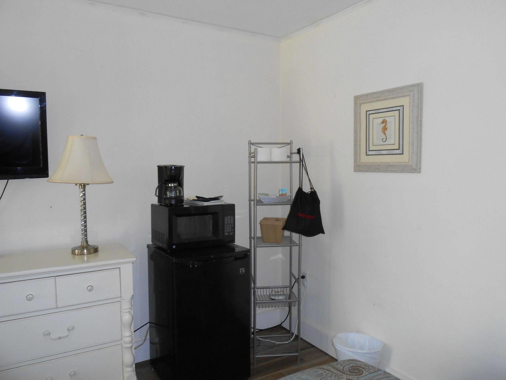 Meris Gardens B&B Bethany Beach Bagian luar foto